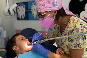 Tutto sulla pulpite estiva che colpisce i bambini