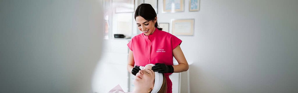 Medicina estetica 2 Seduta di carbossiterapia per migliorare la cellulite sulle gambe